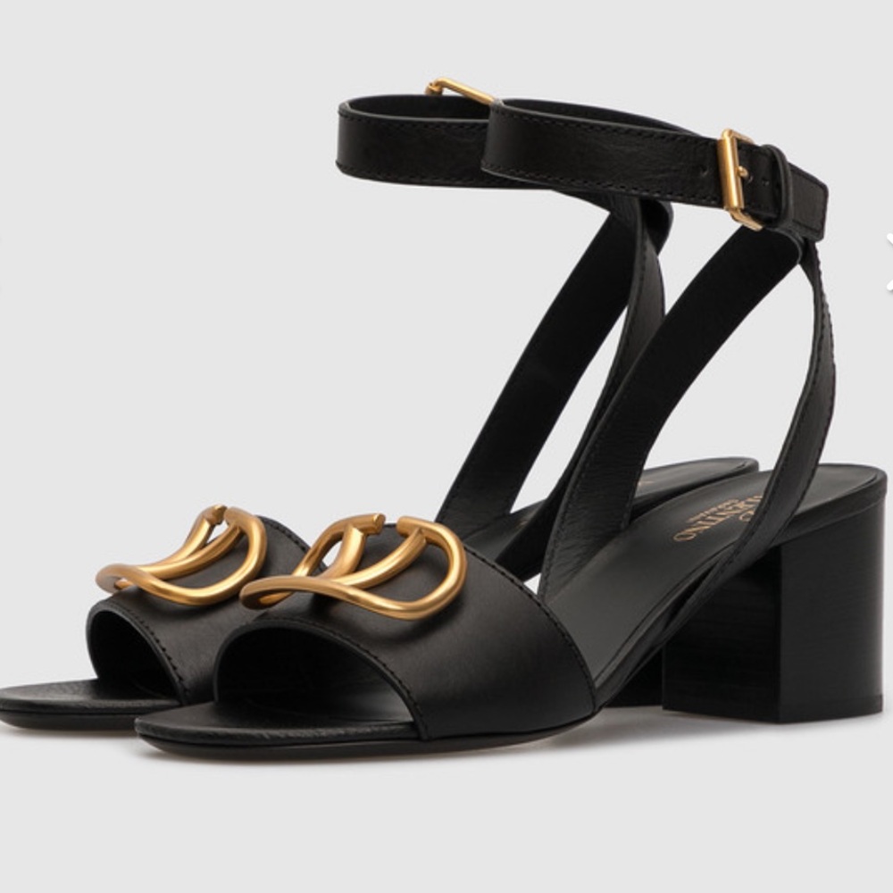 Valentino Garavani Black leather sandals NWT